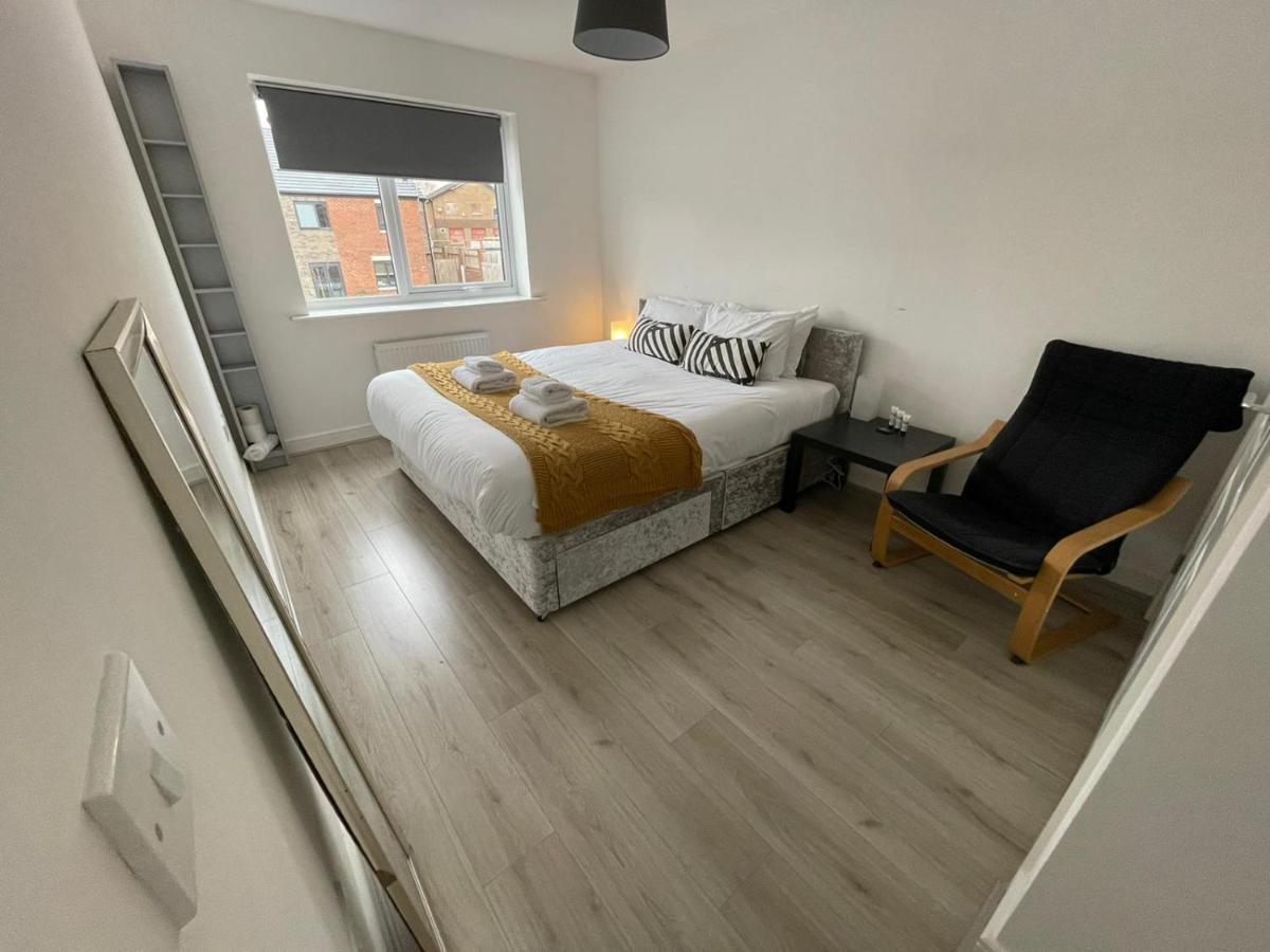 Large Spacious Room With Massive Bed And Free Wifi Manchester Exterior foto